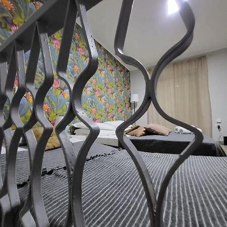 نابولي Apartment Carlo III المظهر الخارجي الصورة
